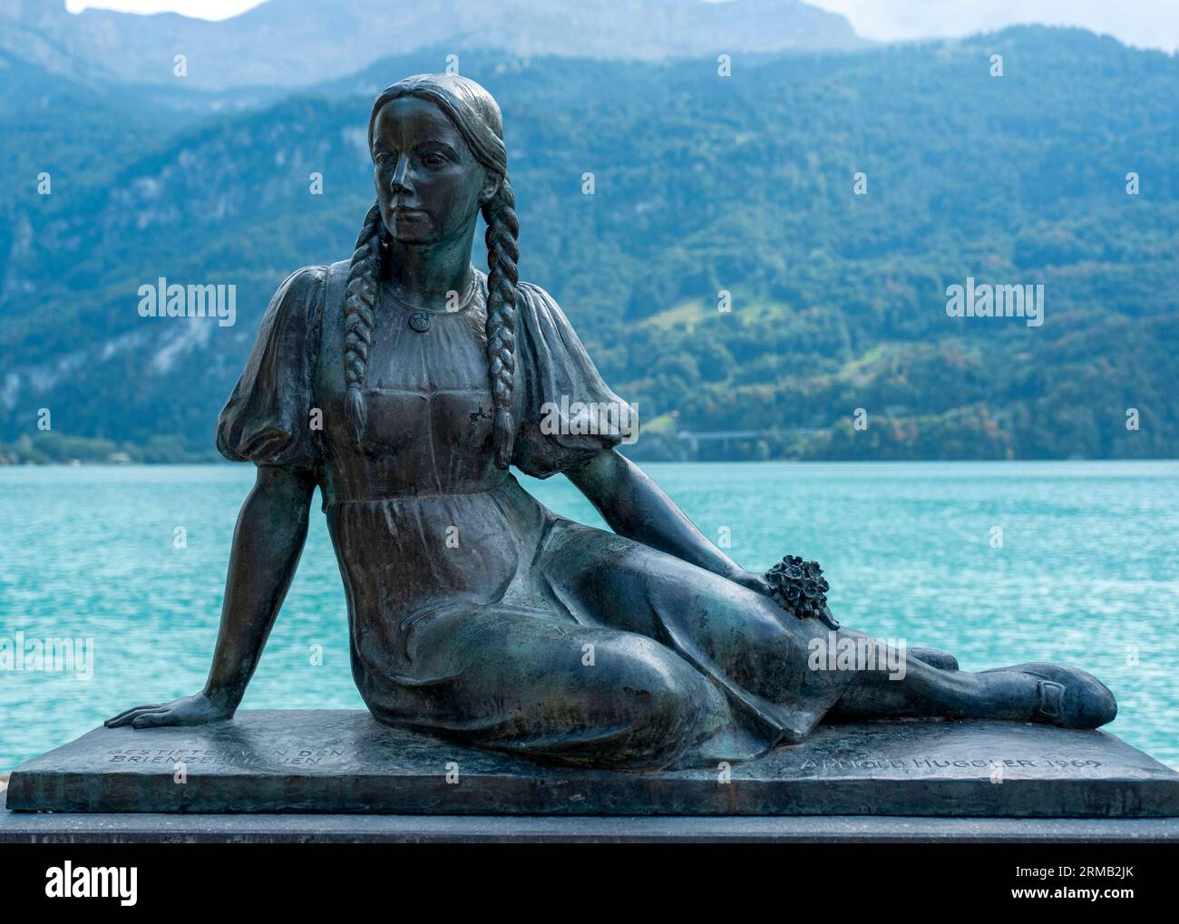 Un memoriale al poeta svizzero DEM Dichter Albert Streich della riva del lago di Brienz, Cantone di Berna, Svizzera. Foto Stock