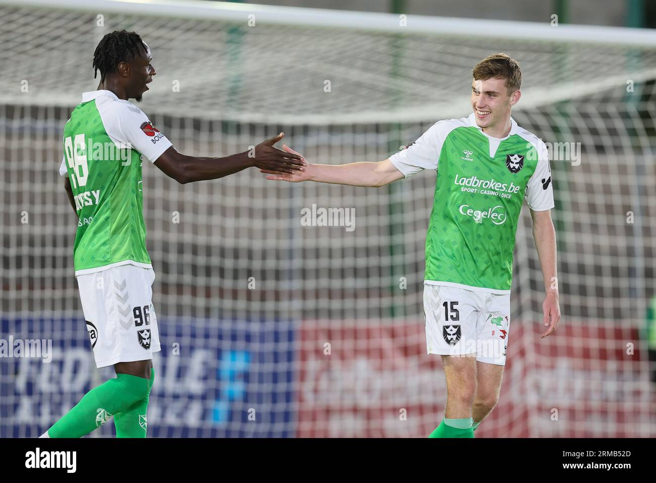 Boussu, Belgio. 27 agosto 2023. Matthew Healy, il francese Borains, festeggia dopo aver segnato punti durante una partita di calcio tra Borains e RSCA Futures, domenica 27 agosto 2023 a Boussu, il giorno 3/30 della seconda divisione del campionato belga "Challenger Pro League" del 2023-2024. BELGA PHOTO BRUNO FAHY Credit: Belga News Agency/Alamy Live News Foto Stock