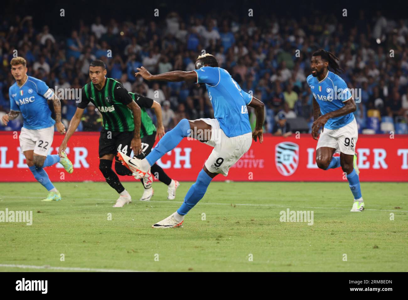 Napoli, Campania, Italia. 27 agosto 2023. Durante la partita italiana di serie A SSC Napoli vs US Sassuolo il 27 agosto 2023 allo stadio Diego Armando Maradona di Napoli.nella foto: .Victor Osimhen di SSC Napoli (Credit Image: © Fabio Sasso/ZUMA Press Wire) SOLO USO EDITORIALE! Non per USO commerciale! Foto Stock