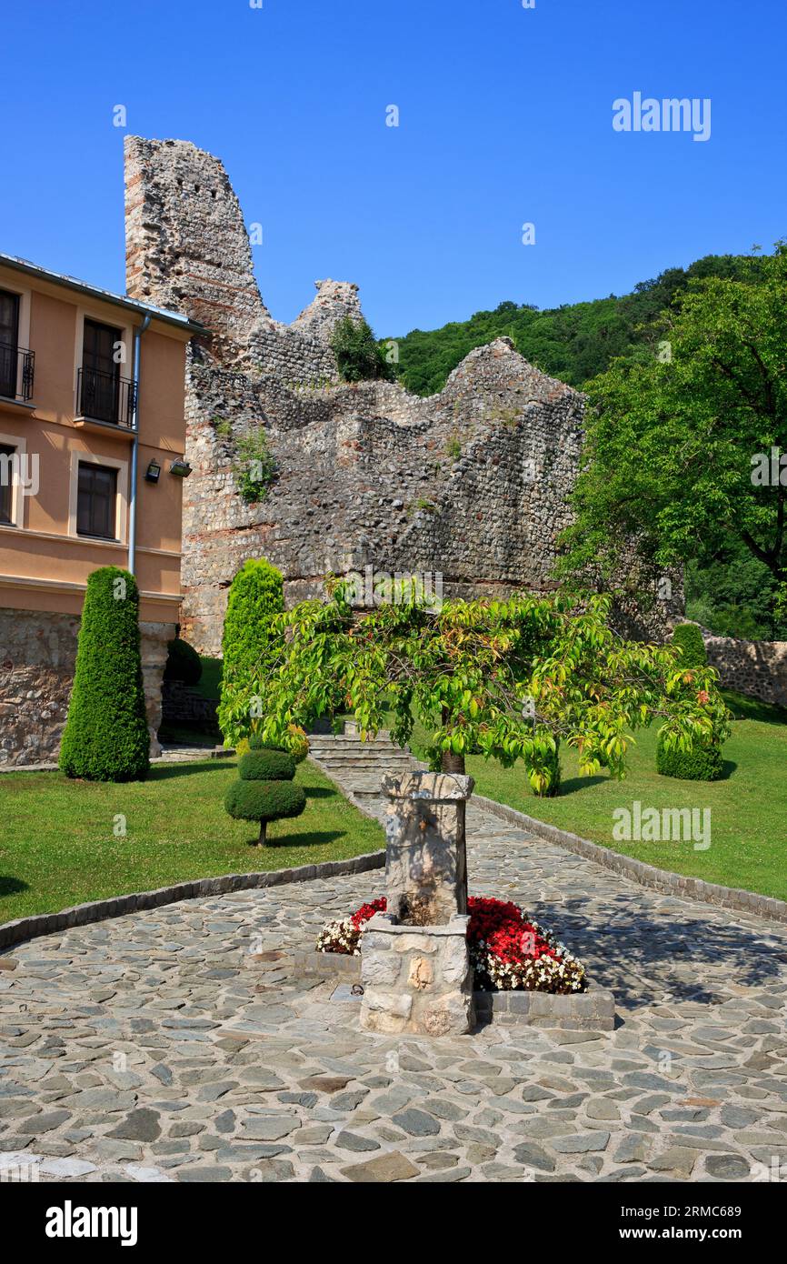 Ruins of the Serbian Orthodox Ravanica Monastery (established in 1375-1377) in Senje, Serbia Foto Stock