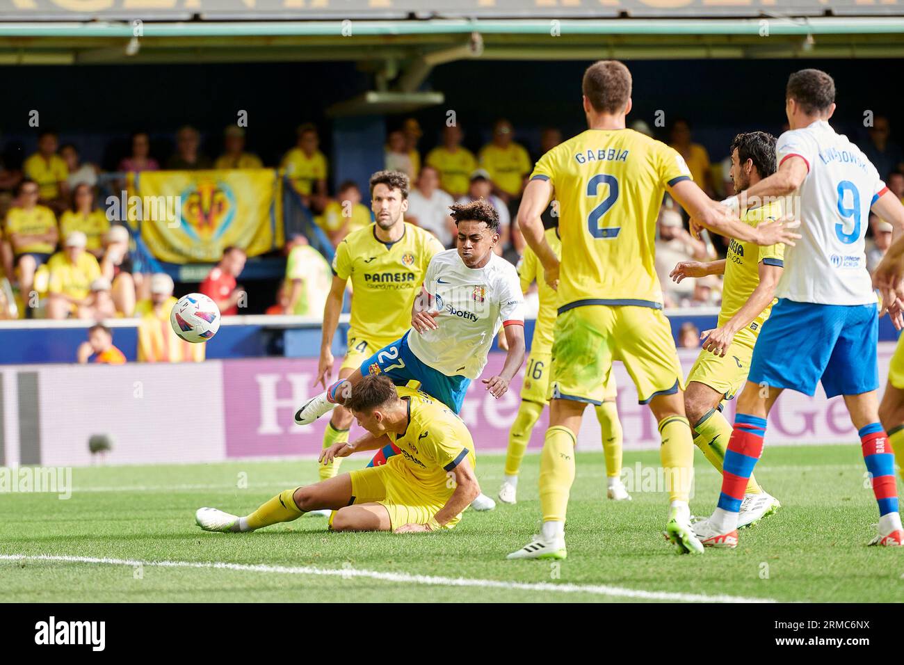 Frenkie de Jong di Barcellona CF, Alfonso Pedraza di Villarreal CF, Matteo sabbia di Villarreal CF, Robert Lewandowski di Barcellona CF in azione durante Foto Stock