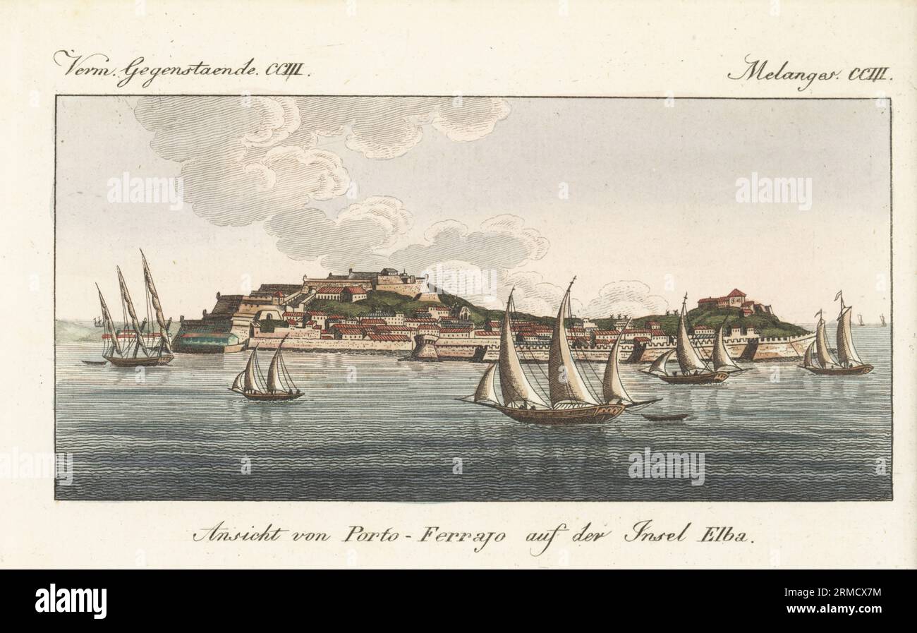 Vista sulla città di Portoferraio sull'isola d'Elba, Toscana, Italia. Con Fort Stella, Fort Falcone e la casa del governo dove Napoleone Bonaparte fu esiliato nel 1814. Ansicht von Porto-Ferrajo auf der Insel Elba. Incisione in copperplate a mano da Carl Bertuch's Bilderbuch fur Kinder (Picture Book for Children), Weimar, 1815. Un'enciclopedia in 12 volumi per bambini illustrata con quasi 1.200 tavole incise su storia naturale, scienza, costume, mitologia, ecc., pubblicato dal 1790-1830. Foto Stock