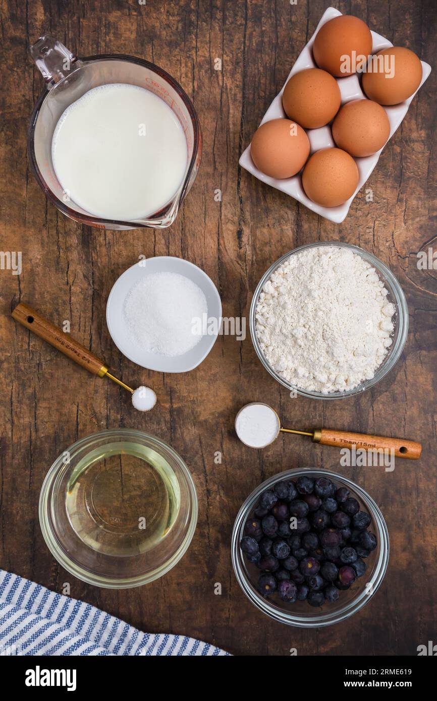 Ingredienti per waffle belgi flatlay Foto Stock