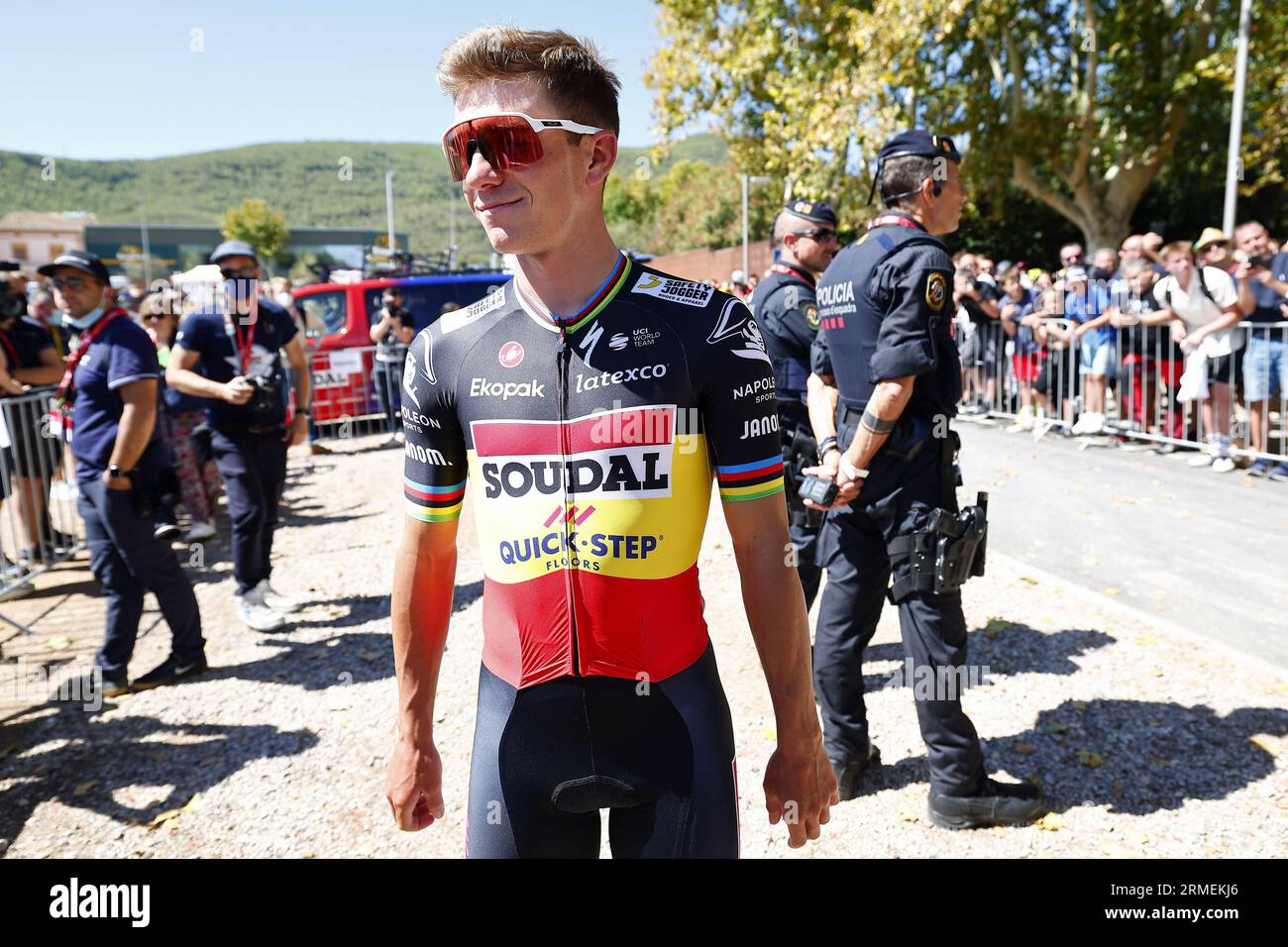 Arinsal, Andorra. 28 agosto 2023. Il belga Remco Evenepoel di Quick-Step Alpha Vinyl raffigurato prima dell'inizio della terza tappa dell'edizione 2023 della "Vuelta a Espana", gara ciclistica Tour of Spain da Suria ad Arinsal, Andorra (158, 5 km), lunedì 28 agosto 2023. La Vuelta si svolge dal 26 agosto al 17 settembre. BELGA PHOTO JOSEP LAGO Credit: Belga News Agency/Alamy Live News Foto Stock