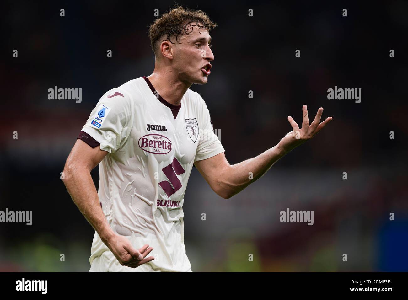 Mergim Vojvoda del Torino FC reagisce durante la partita di serie A tra il Milan e il Torino FC. Foto Stock