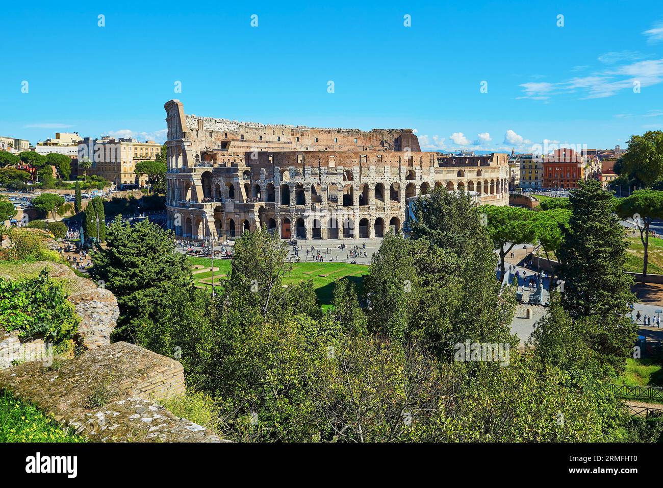 Vista panoramica aerea del Colosseo a Roma, Lazio, Italia Foto Stock