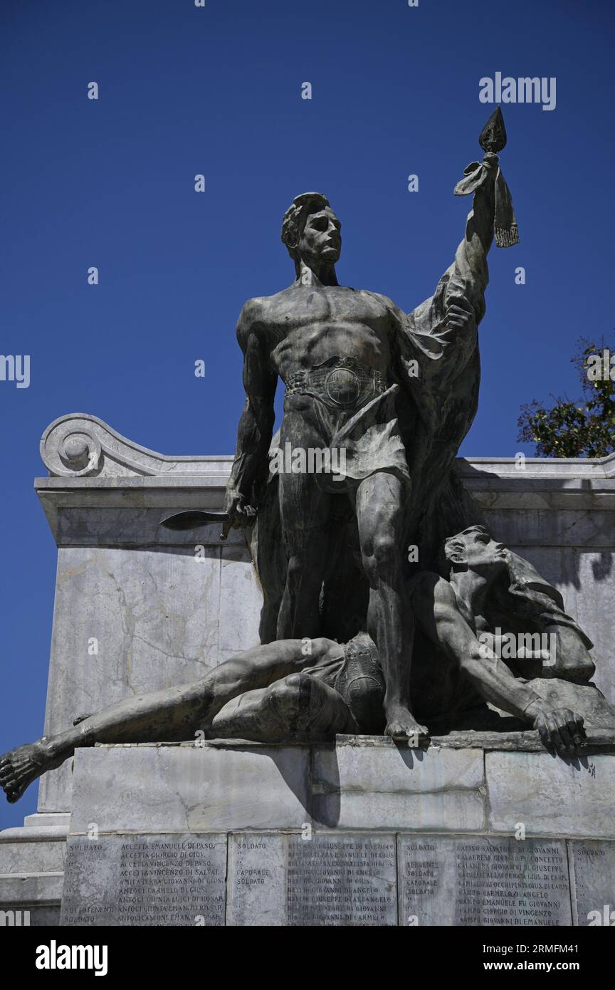 Monumento ai caduti della grande guerra immagini e fotografie stock ad ...
