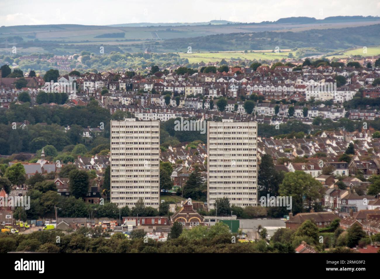 Brighton, 28 agosto 2023: Vista dalla cima di Whitehawk Hill sulla città di Brighton e Hove Foto Stock