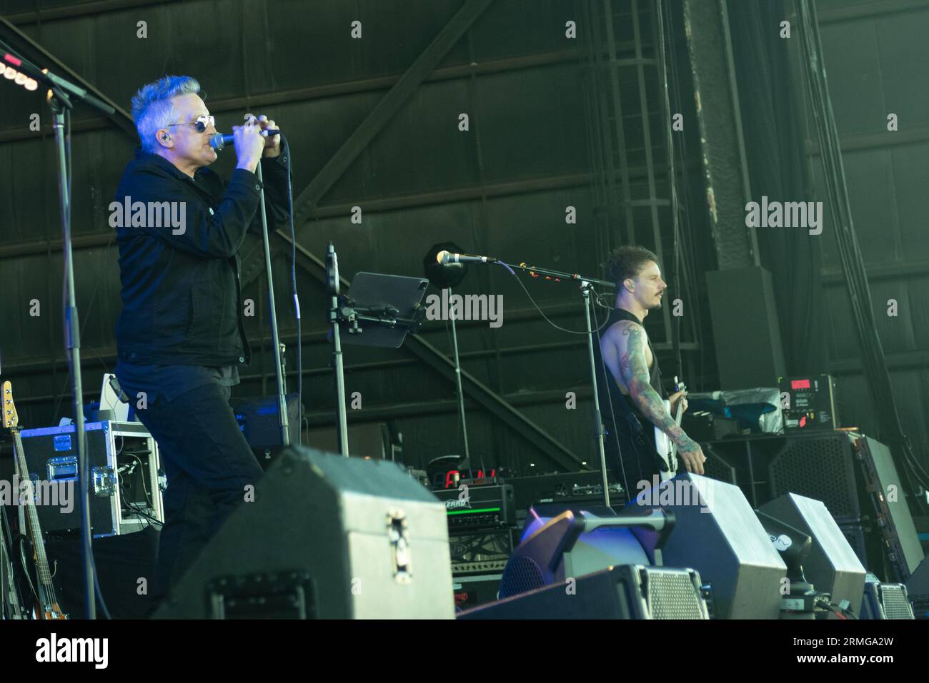 West Palm Beach, Stati Uniti. 27 agosto 2023. Richard Patrick e Bobby Miller dei Filter si esibiscono all'iThink Financial Amphitheater di West Palm Beach, Florida il 27 agosto 2023. Lo spettacolo faceva parte del tour Freaks on Parade. (Foto di Geoffrey Clowes/Sipa USA) credito: SIPA USA/Alamy Live News Foto Stock