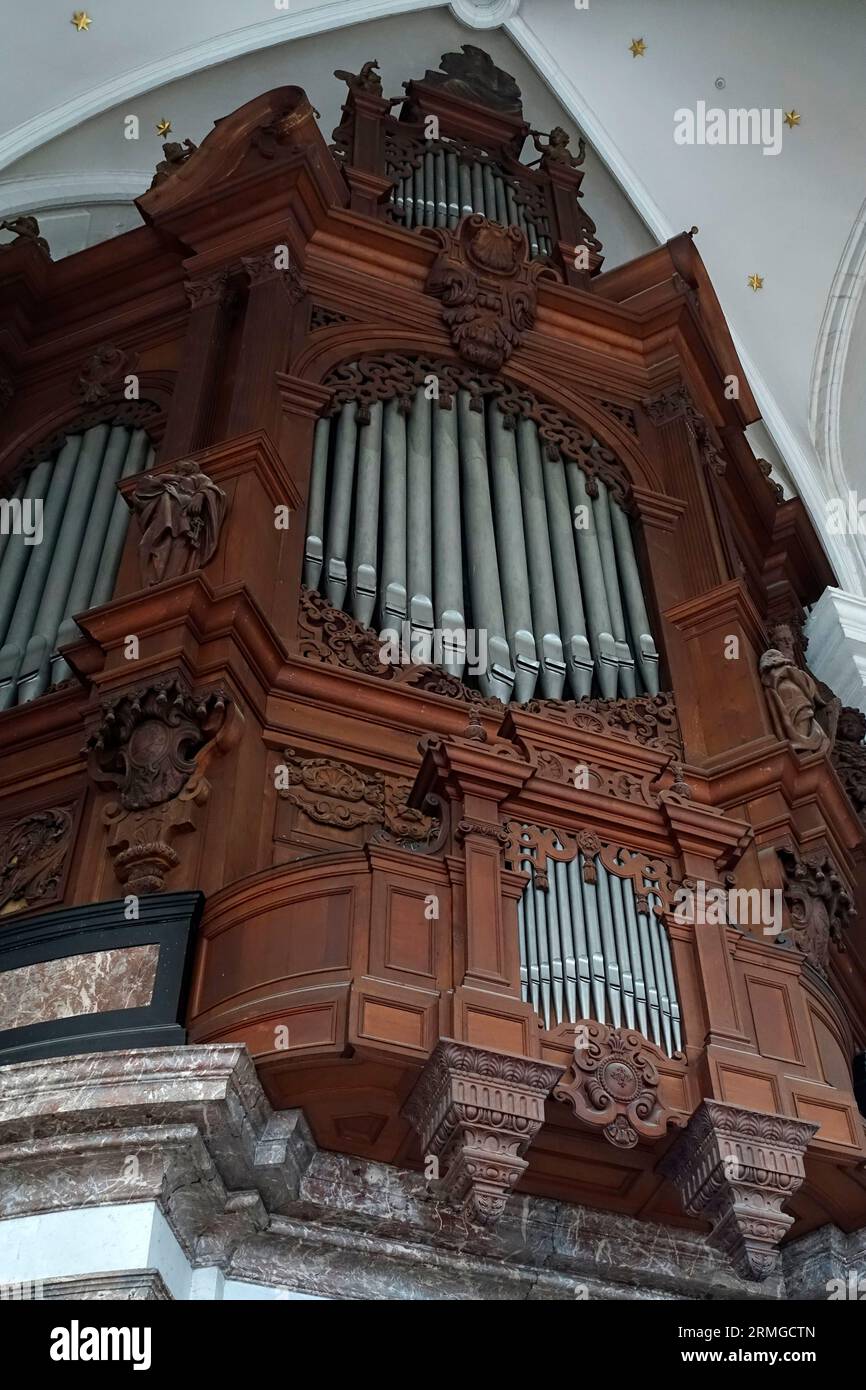 1858 Loret organo a canne nella chiesa dell'abbazia premonstratense di Averbode, Scherpenheuvel-Zichem, Brabante fiammingo, Fiandre, Belgio Foto Stock