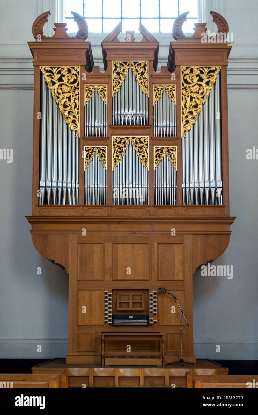 Verschueren organo a canne nella chiesa dell'abbazia premonstratense di Averbode, Scherpenheuvel-Zichem, Brabante fiammingo, Fiandre, Belgio Foto Stock