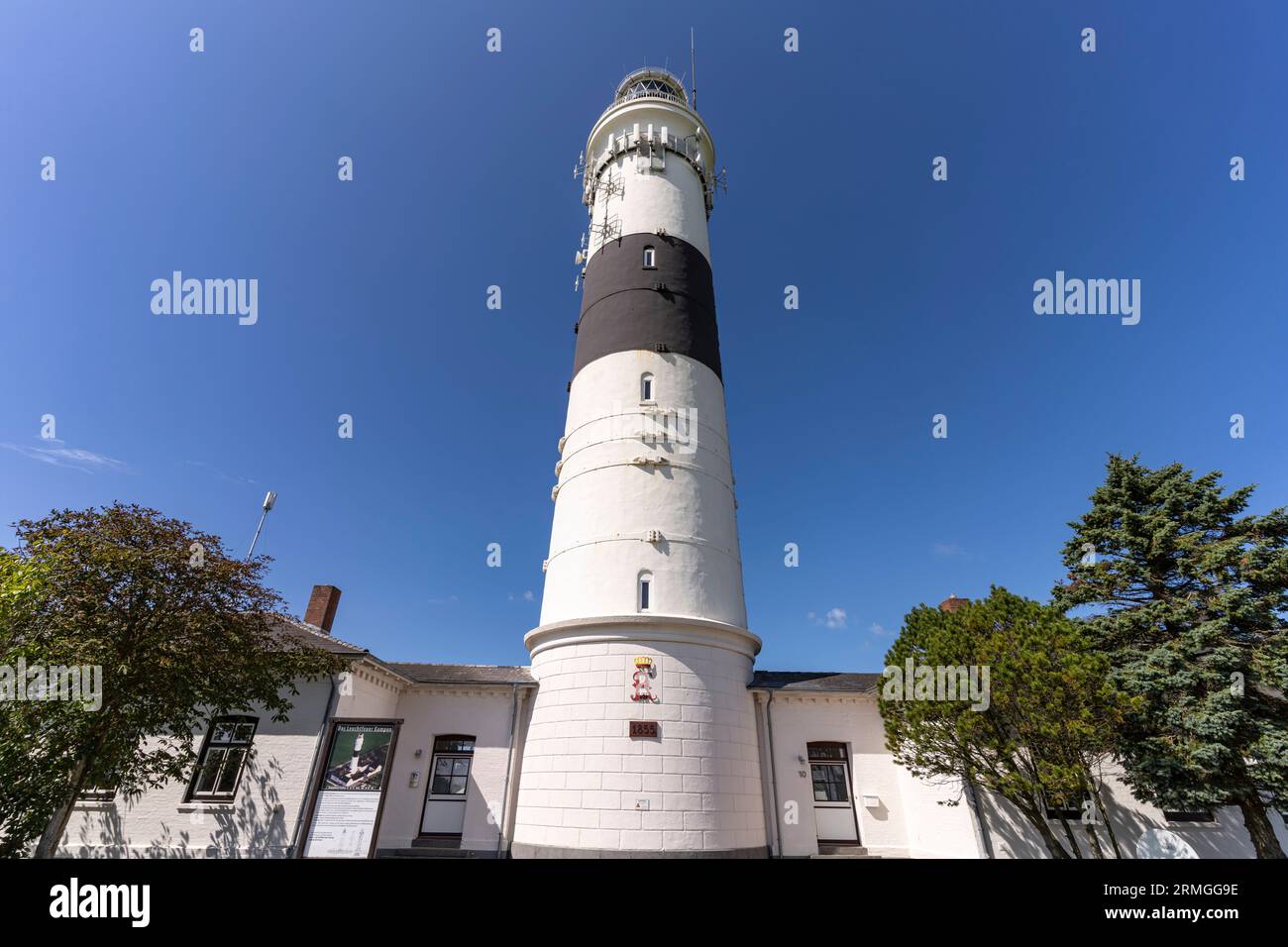 Der schwarz-weiße Leuchtturm Langer Christian bei Kampen, Insel Sylt, Kreis Nordfriesland, Schleswig-Holstein, Deutschland, Europa | il nero e W Foto Stock