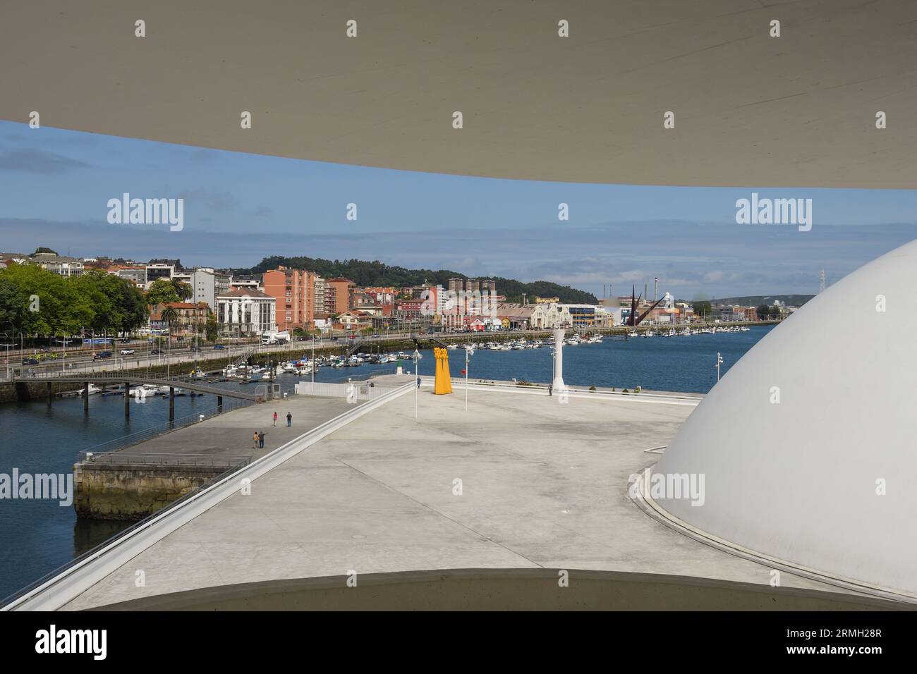 Aviles dal Niemeyer Center Foto Stock