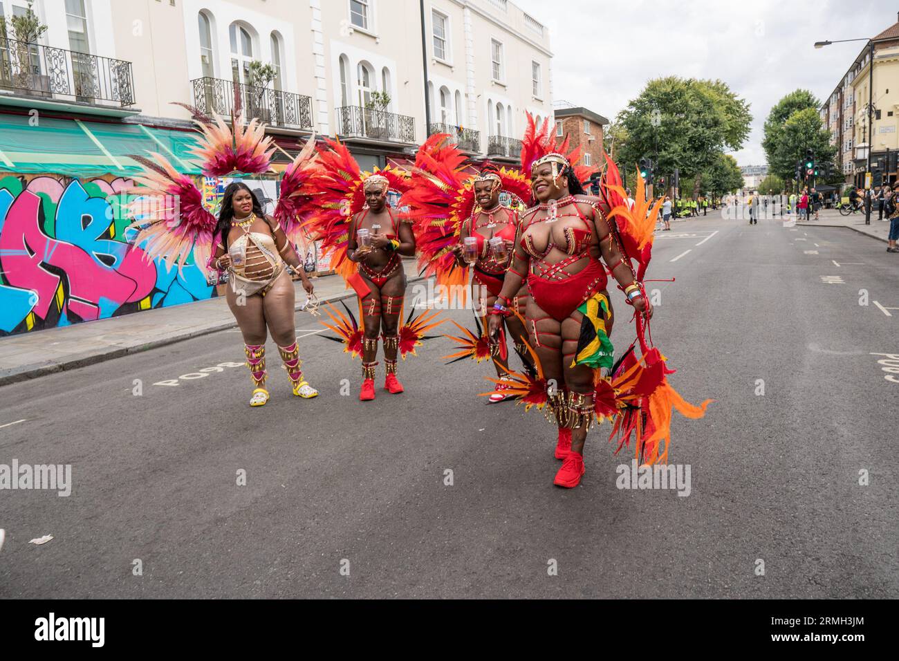 L'ultimo giorno del Carnevale di Notting Hill a Londra Inghilterra Regno Unito lunedì 28 agosto 2023, festival tradizionale annuale per le strade della zona ovest di Londra Foto Stock