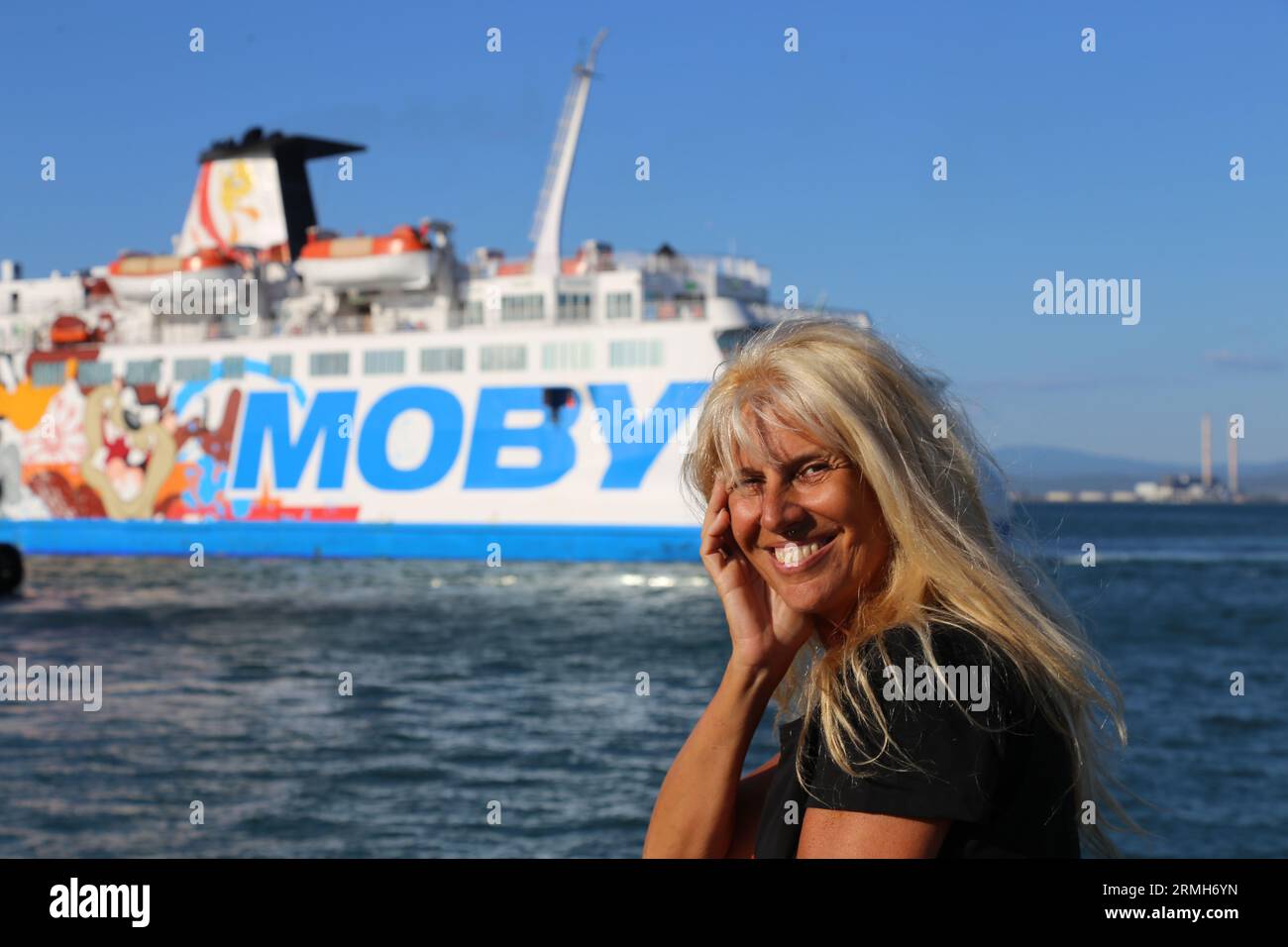 Maria Teresa Ruta: Famosa presentatrice televisiva italiana, giornalista e scrittrice, ritratto dei traghetti Moby Lines Foto Stock