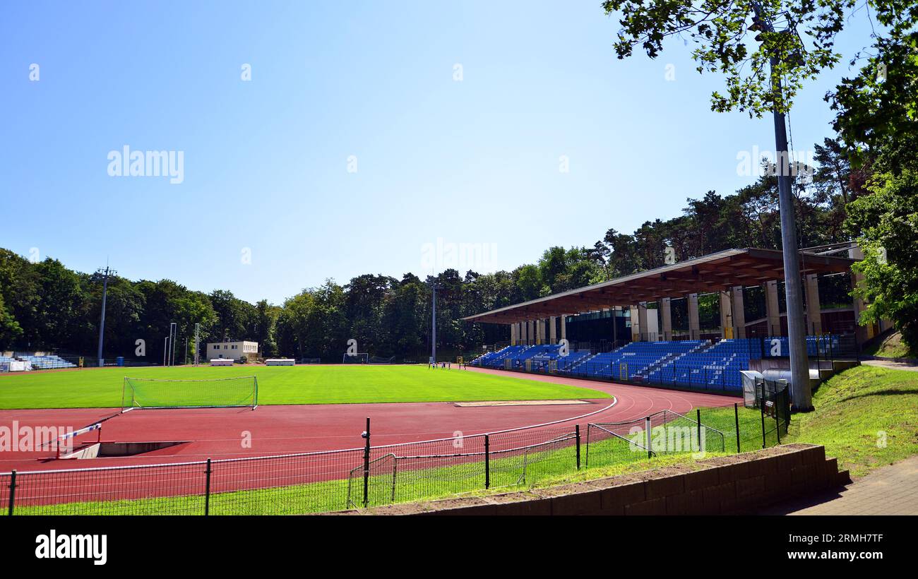 Swinoujscie, Polonia. 15 agosto 2023. Campo da calcio. Stadio municipale. Foto Stock