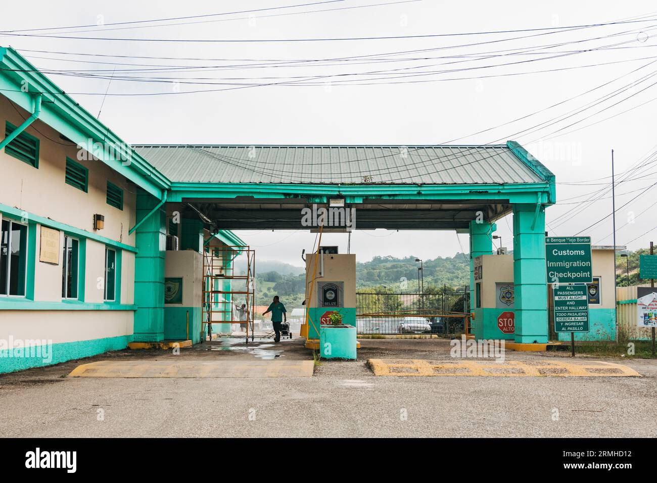 La stazione di frontiera del Belizean al confine terrestre con il Guatemala Foto Stock
