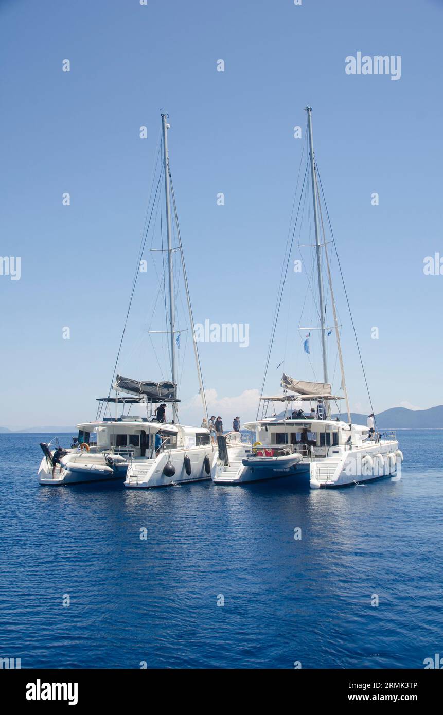 Yacht a vela nel Mar Ionio Foto Stock