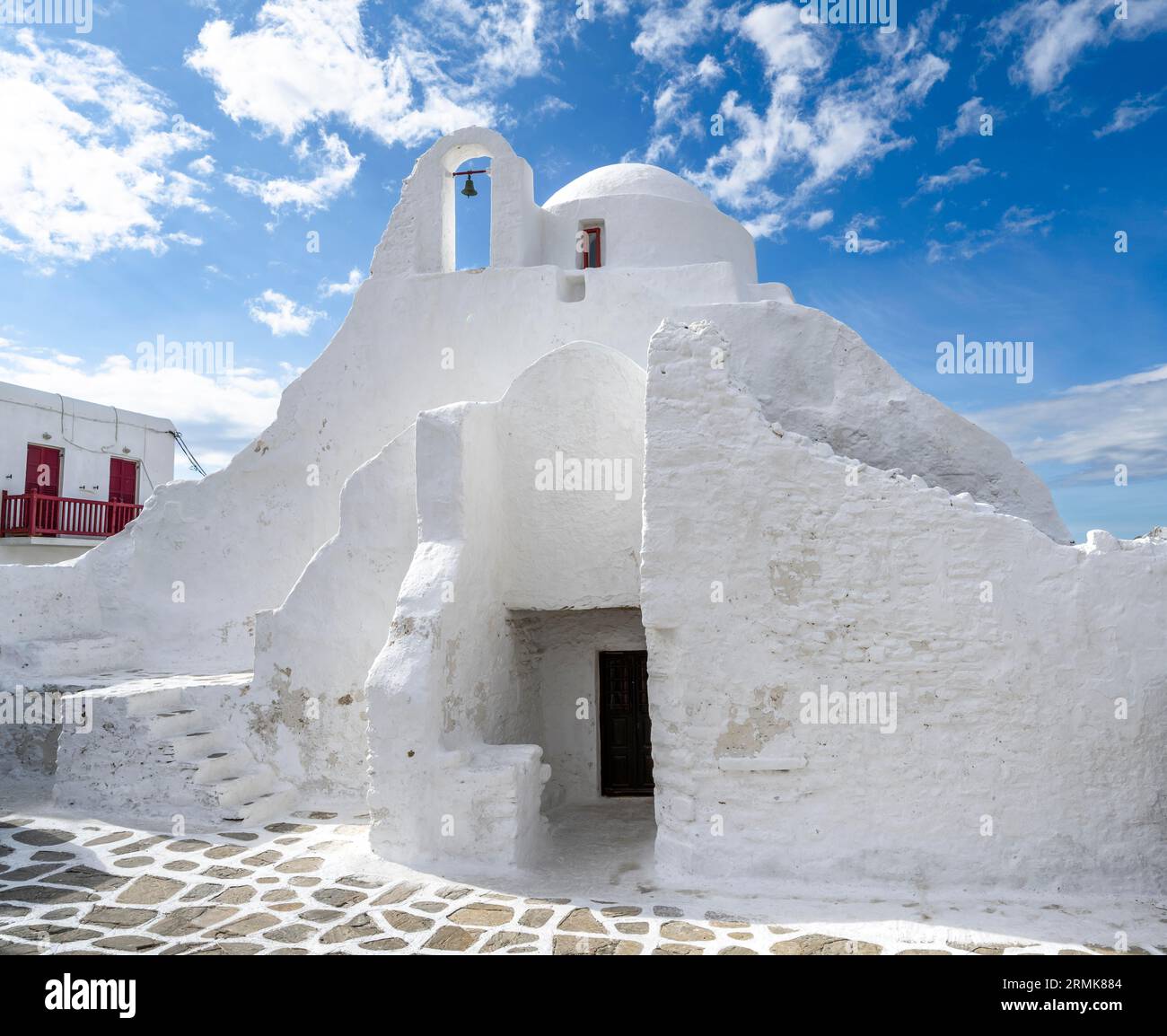 Chiesa greca ortodossa delle Cicladi bianche, Monastero di Panagia Paraportiani, Kastro, Città Vecchia Chora, Città di Mykonos, Mykonos, Cicladi, Grecia Foto Stock