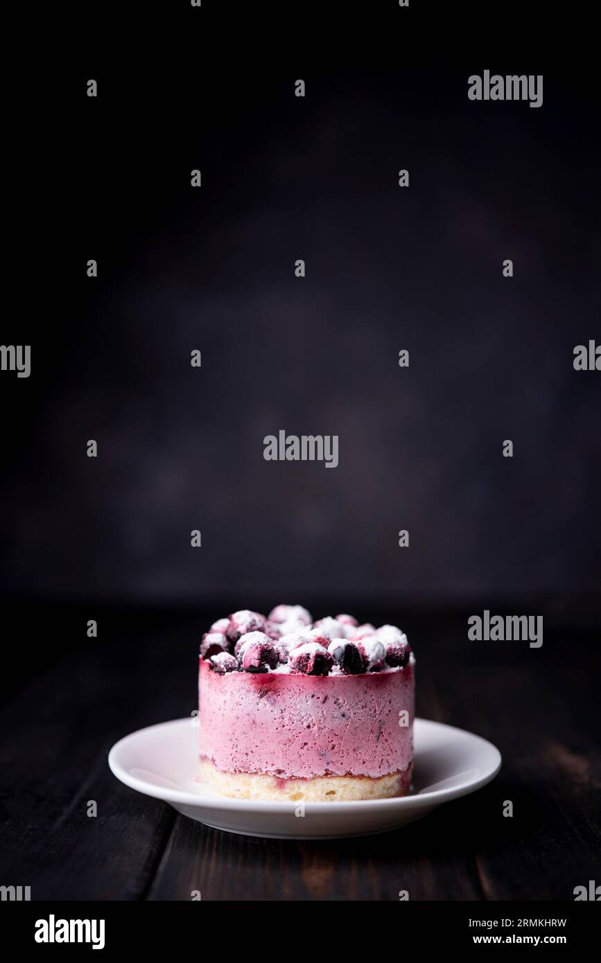 Piatto per torta di frutta con vista frontale e spazio per le copie Foto Stock