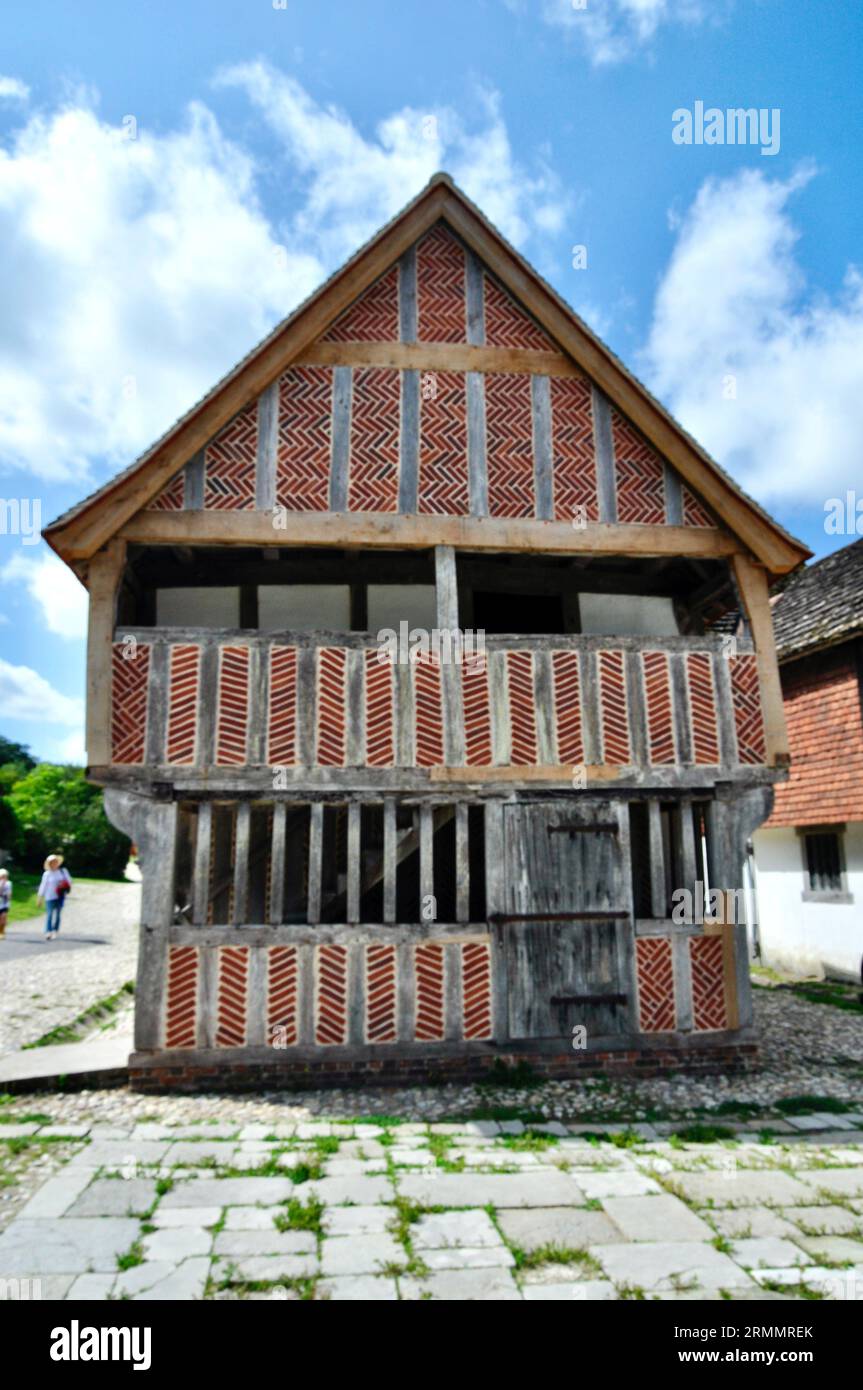 Titchfield Market Hall - mercato coperto con struttura in legno dal 1620 - trasferito all'Ope Air Museum, Singleton, vicino a Chichester, West Sussex, Inghilterra Foto Stock