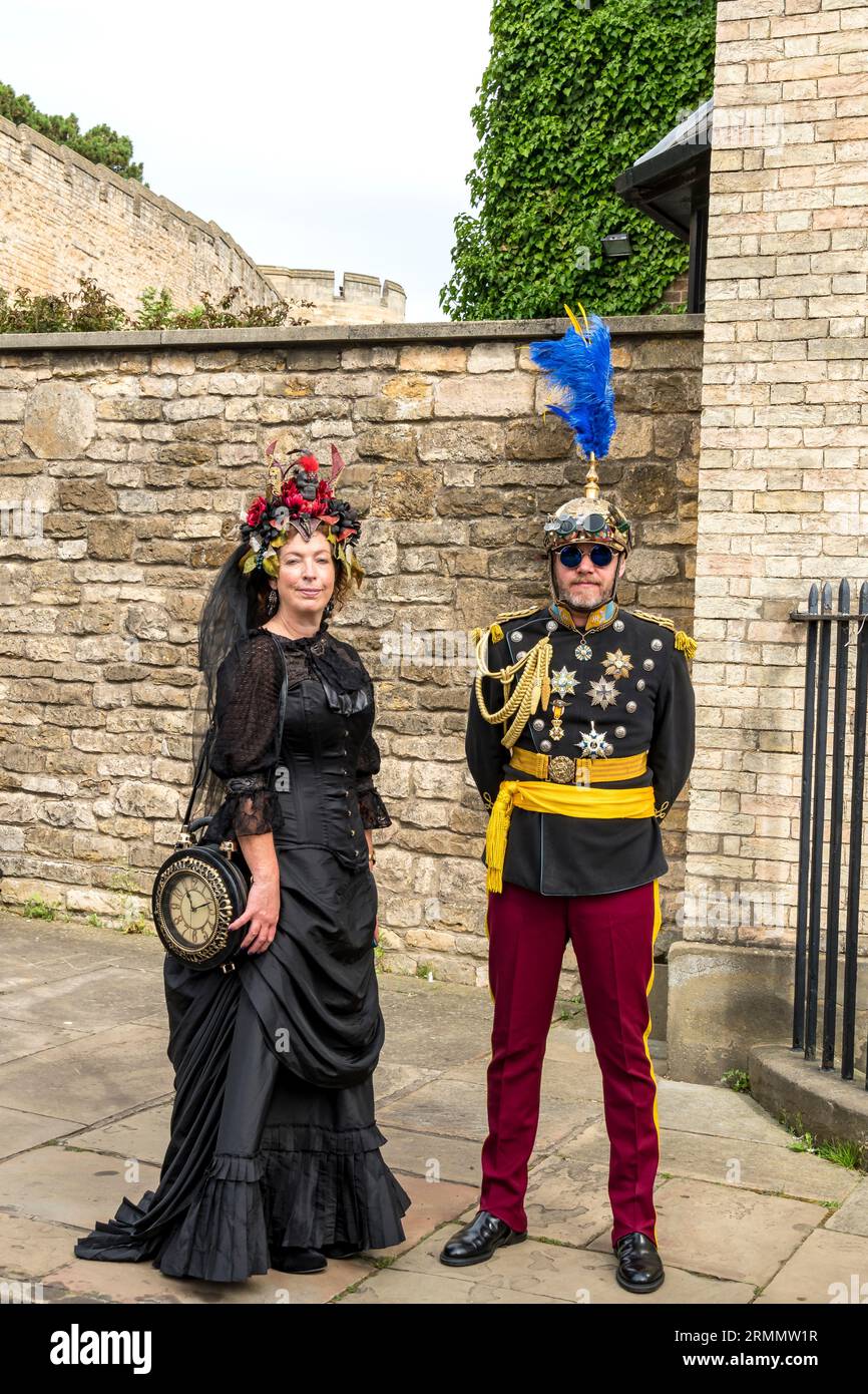 I reali visitano Lincoln Steampunk weekend 2023, Castle Hill, Lincoln City, Lincolnshire, Inghilterra, REGNO UNITO Foto Stock