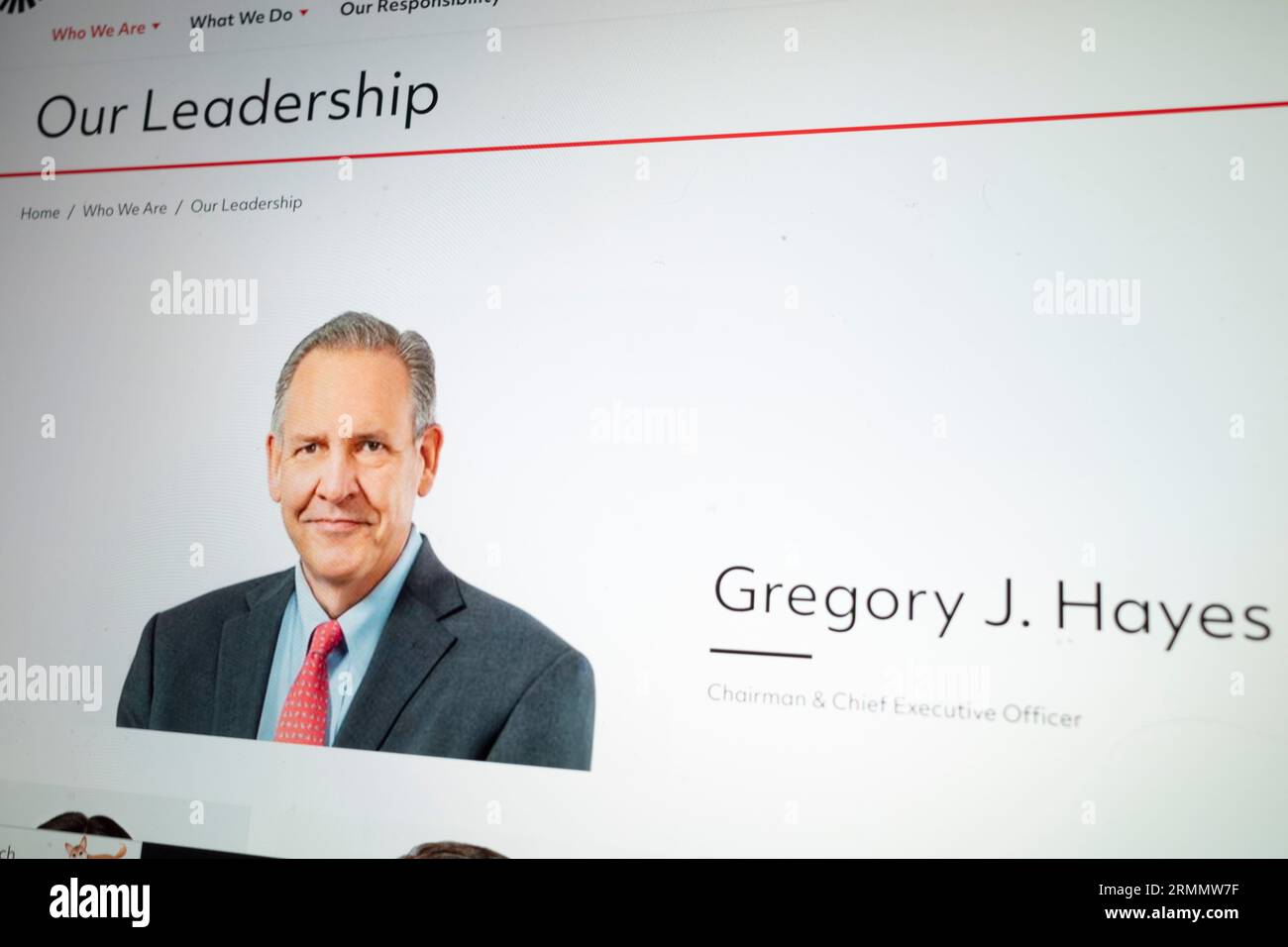 New York, New York, USA. 29 agosto 2023. La pagina di leadership del sito Web di RTX che mostra il presidente e CEO Gregory J. Hayes.RTX, precedentemente Raytheon Technologies, è una società madre degli appaltatori americani della difesa Collins Aerospace, Pratt & Whitney e Raytheon. La società è diventata enormemente redditizia a causa di letali aiuti esteri al governo ucraino e dei suoi notevoli legami con il Dipartimento della difesa degli Stati Uniti (Credit Image: © Taidgh Barron/ZUMA Press Wire) SOLO USO EDITORIALE! Non per USO commerciale! Foto Stock