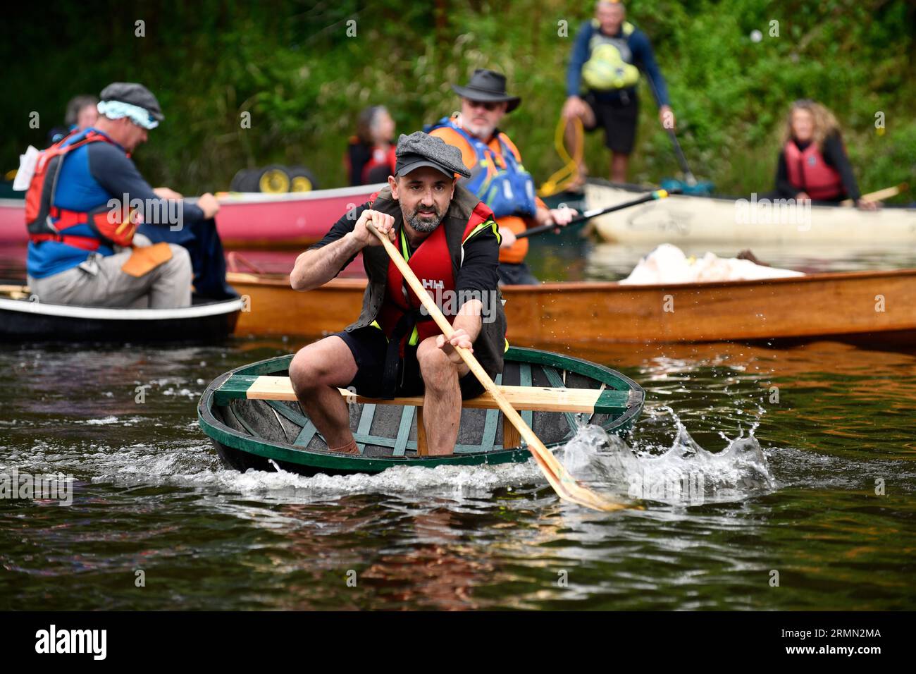 Ironbridge Bank Holiday Coracle regata FOTO DI DAVE BAGNALL Foto Stock