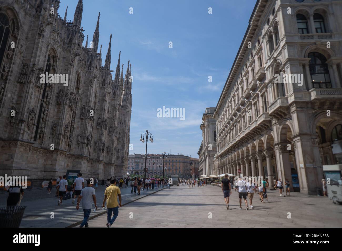 Milano, Galleria vittorio Emanuele II, leonardo da vinci, castello sforzesco, giuseppe garibaldi e duomo di milano Foto Stock