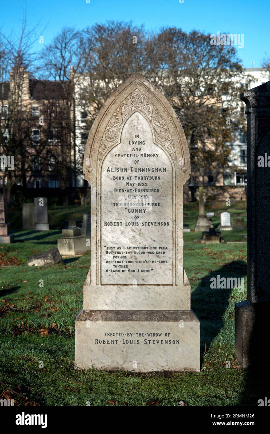 Tomba di Alison Cunningham “Cummy” (1822-1913), infermiera del giovane Robert Louis Stevenson, nel Morningside Cemetery, Edimburgo, Scozia, Regno Unito. Foto Stock