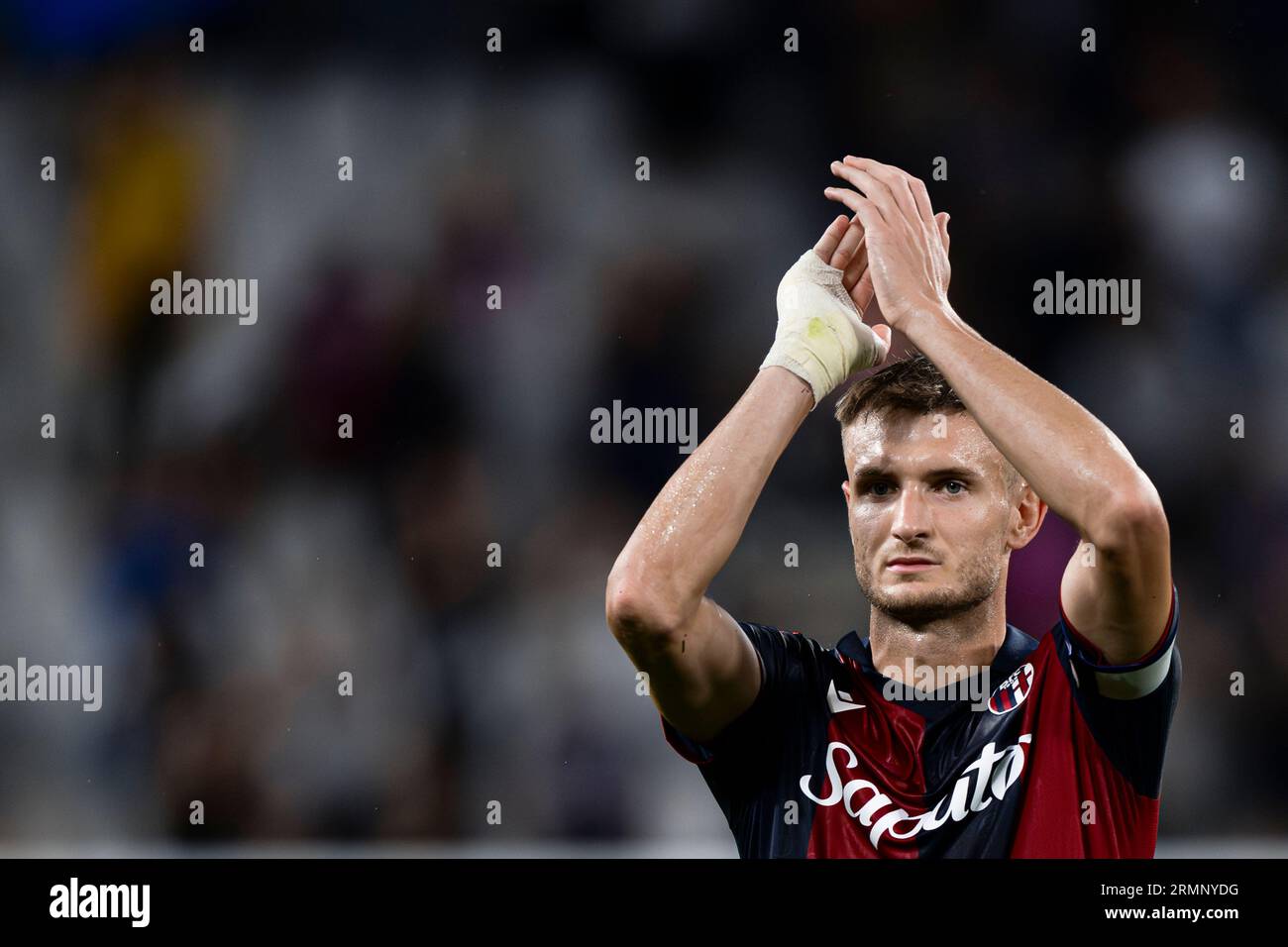 Stefan Posch del Bologna FC gestisce al termine della partita di serie A tra Juventus FC e Bologna FC. Foto Stock