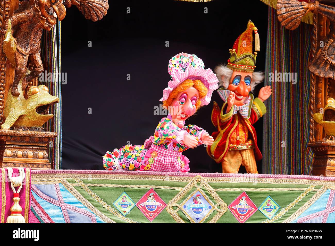 Spettacolo di marionette punch & Judy presso le alture di Abraham a Matlock, Derbyshire, Regno Unito Foto Stock