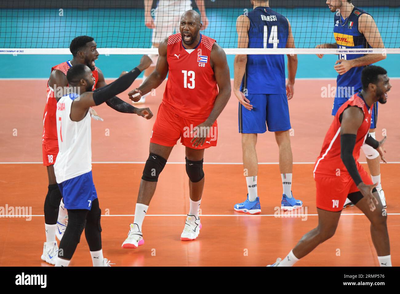 La nazionale di pallavolo di Cuba festeggia. Campionato del mondo di pallavolo 2022. Round di 16 Foto Stock