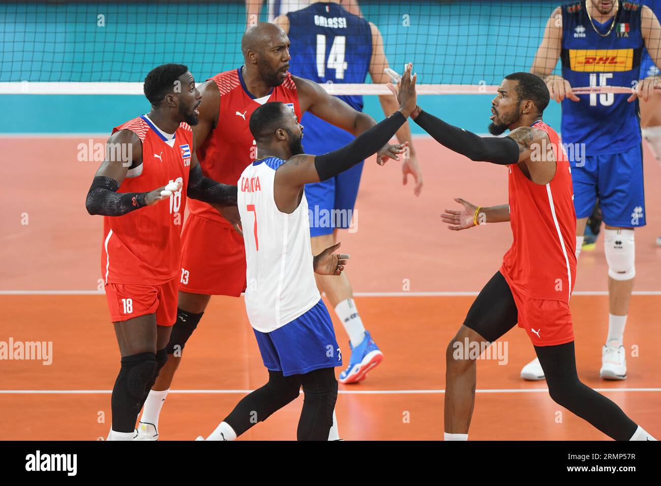 La nazionale di pallavolo di Cuba festeggia. Campionato del mondo di pallavolo 2022. Round di 16 Foto Stock