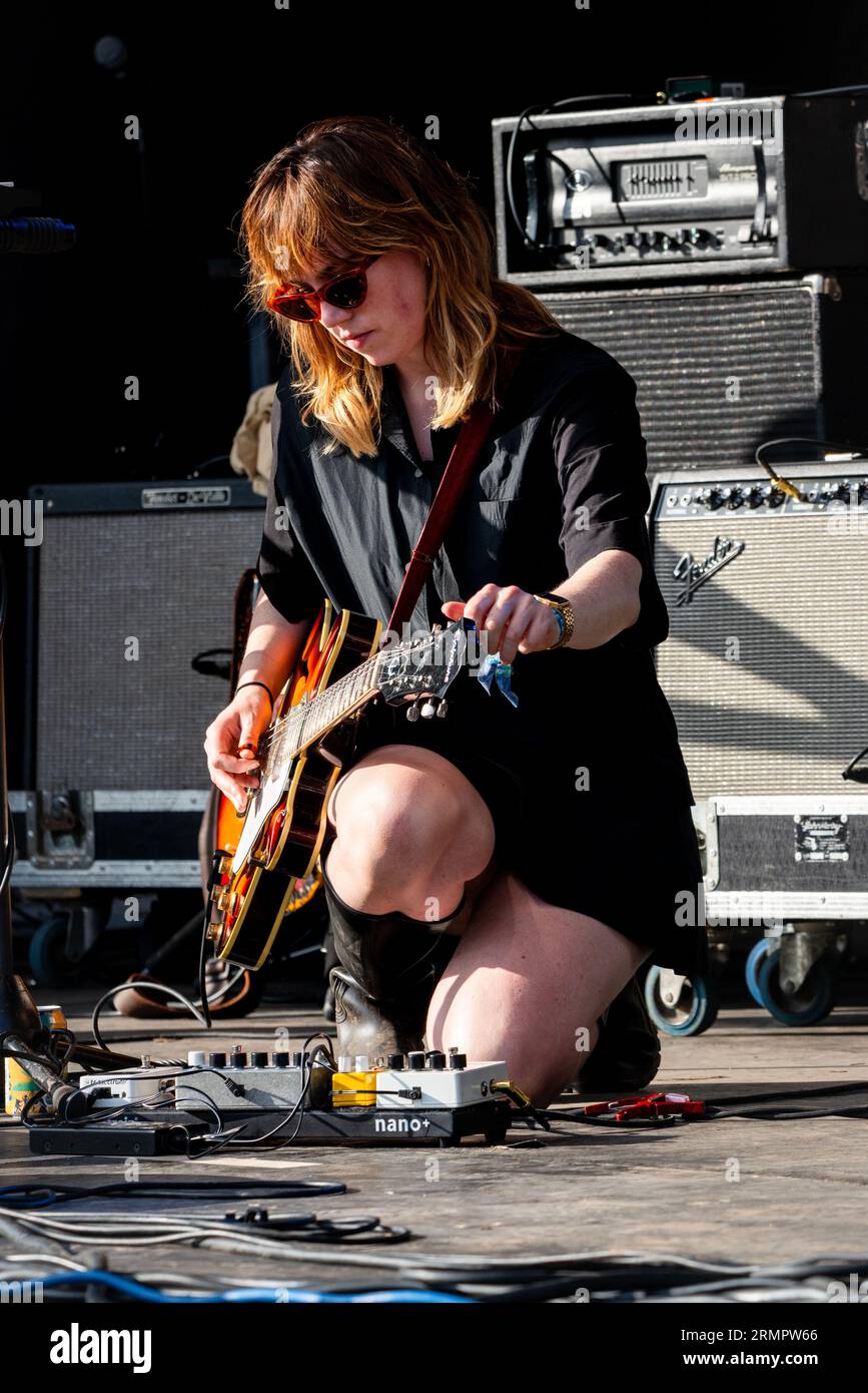 La cantante di Dublino Aoife Nessa Frances - vero nome Aoife McCarthy - Plays Green Man Festival in Galles, Regno Unito, agosto 2023. Foto: Rob Watkins Foto Stock