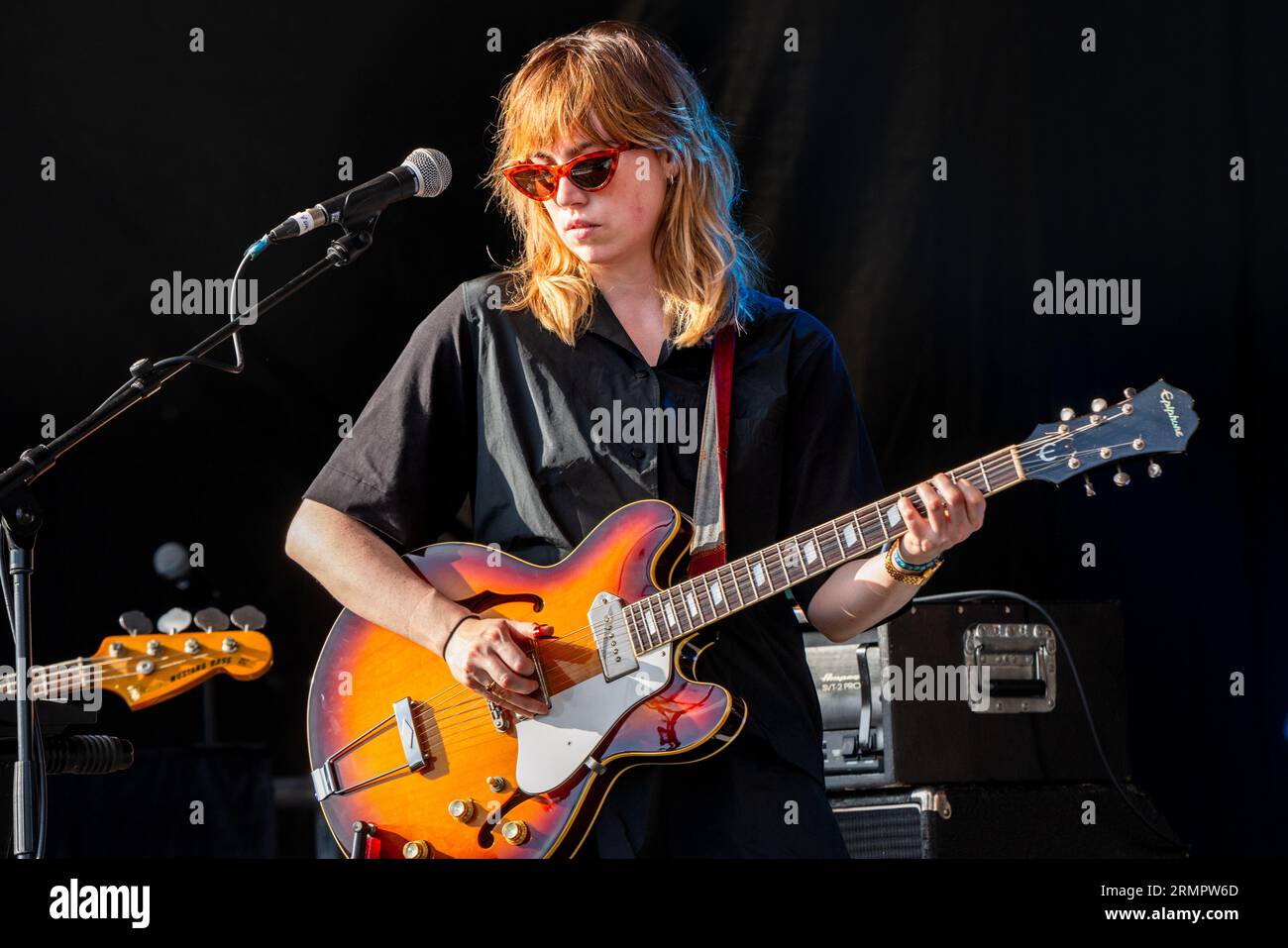 La cantante di Dublino Aoife Nessa Frances - vero nome Aoife McCarthy - Plays Green Man Festival in Galles, Regno Unito, agosto 2023. Foto: Rob Watkins Foto Stock