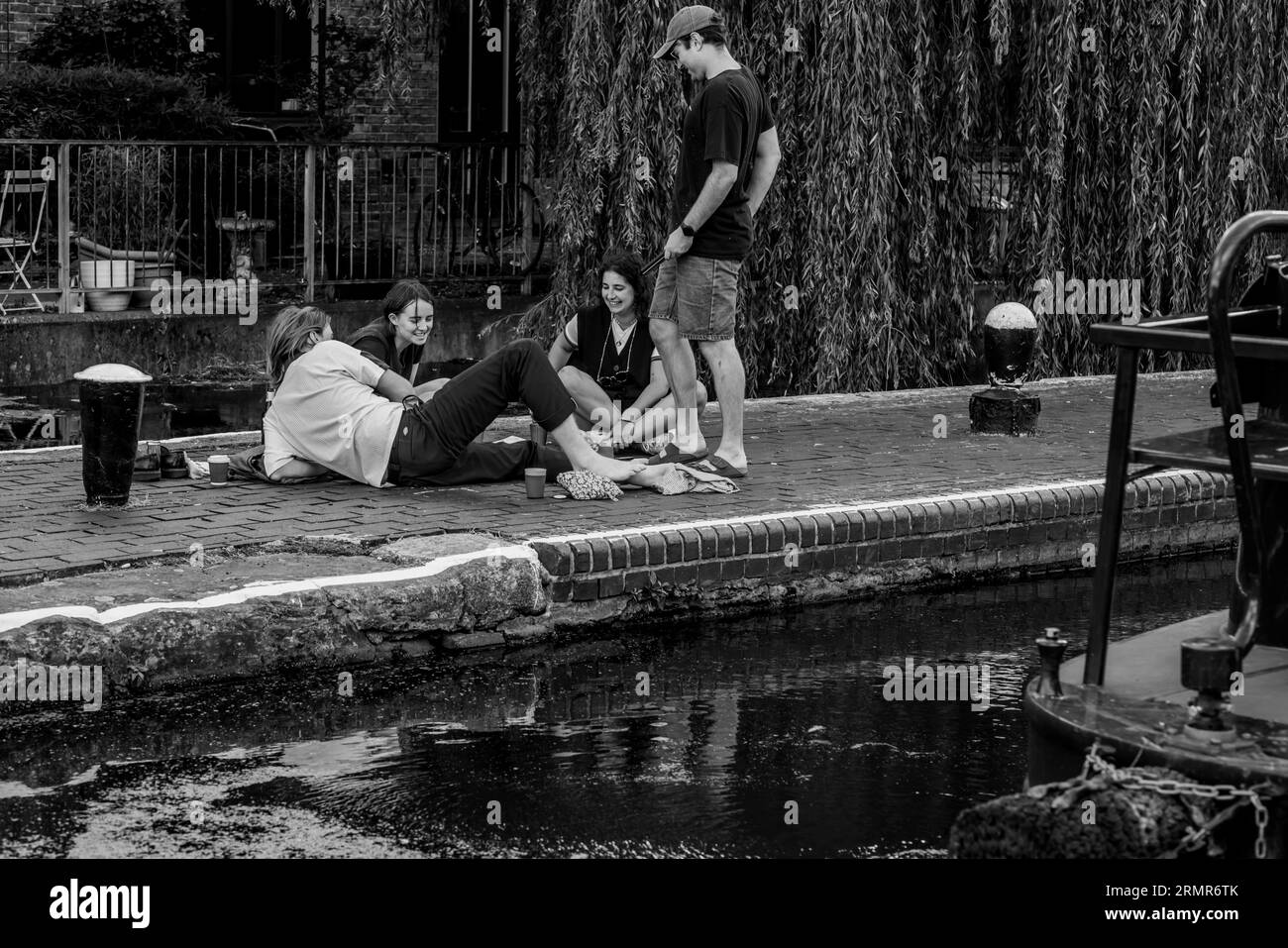 Londra lungo il Regent's Canal presso City Road Lock Foto Stock
