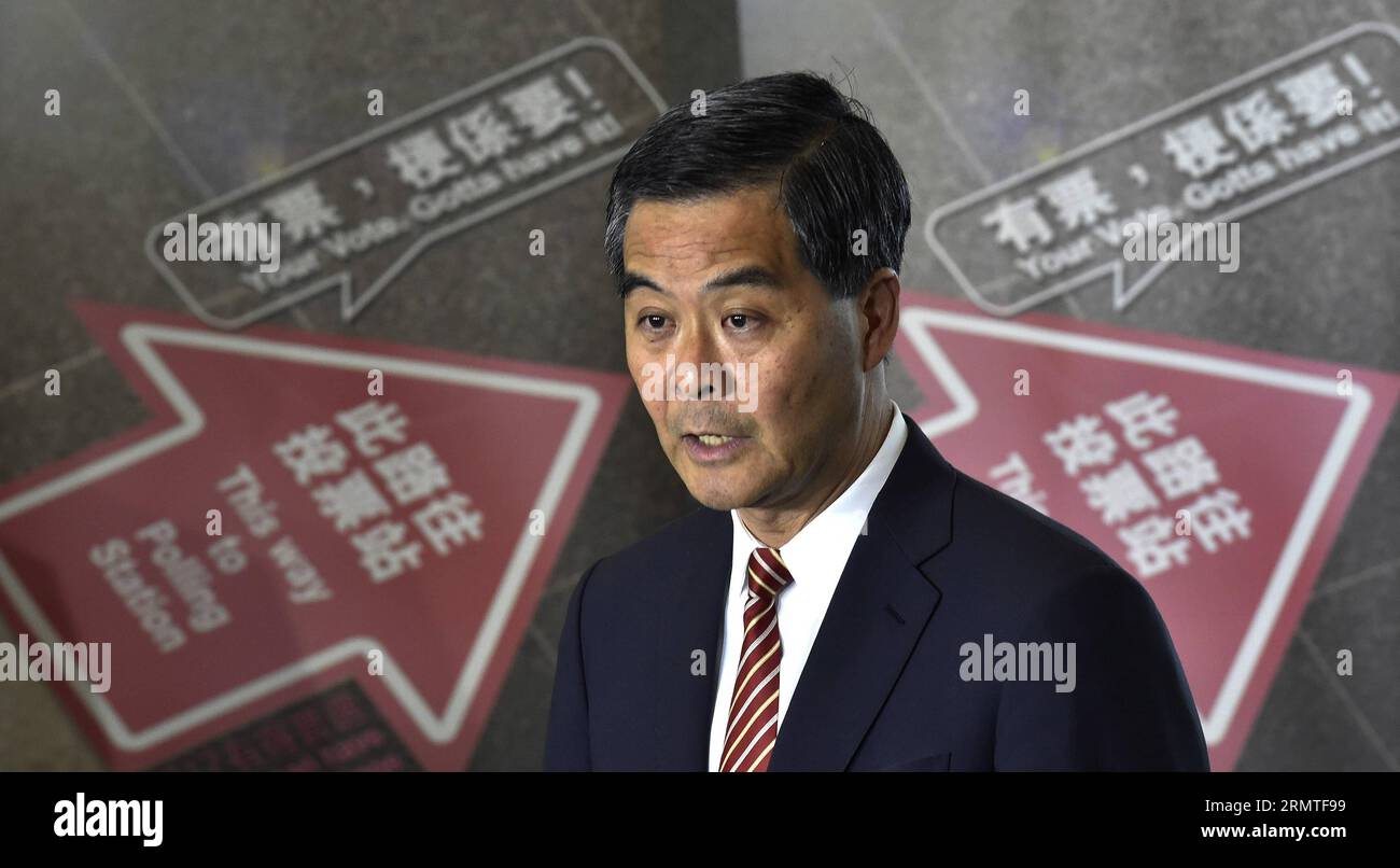 (140901) -- HONG KONG, 1 settembre 2014 -- CY Leung, amministratore delegato della regione amministrativa speciale di Hong Kong (HKSAR), parla durante una conferenza stampa a Hong Kong, Cina meridionale, 1 settembre 2014. Leung ha espresso il suo sostegno alla decisione di selezionare l'amministratore delegato della HKSAR a suffragio universale dal 2017 in poi. ) (mp) CHINA-HONG KONG-CY LEUNG-SUFFRAGE-SUPPORT (CN) LuixSiuxWai PUBLICATIONxNOTxINxCHN Hong Kong 1 settembre 2014 Cy Leung Chief Executive della regione amministrativa speciale di Hong Kong HKSAR parla durante una conferenza stampa a Hong Kong Cina meridionale 1 settembre 2014 Leung Exported Foto Stock