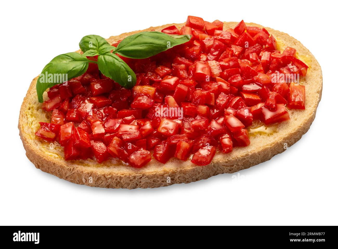 Pezzi di foglie di pomodoro e basilico con olio d'oliva su una fetta grande di pane, bruschetta italiana, isolata su bianco con percorso di ritaglio incluso Foto Stock