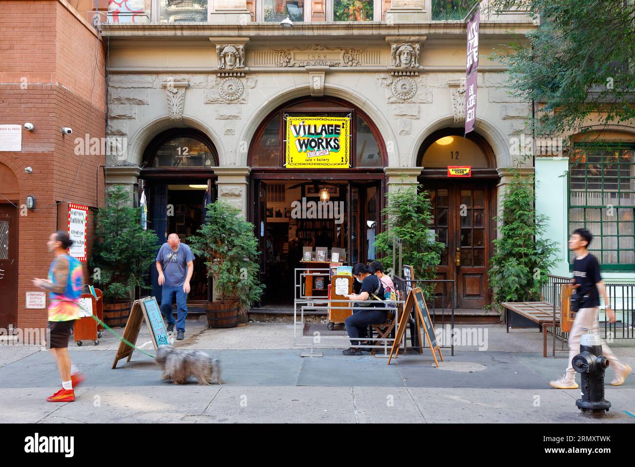 Village Works Book Shop, Arts all'interno dell'hotel, cabaret, 12 St Marks PL, New York, New York, foto di un edificio storico nell'East Village di Manhattan Foto Stock