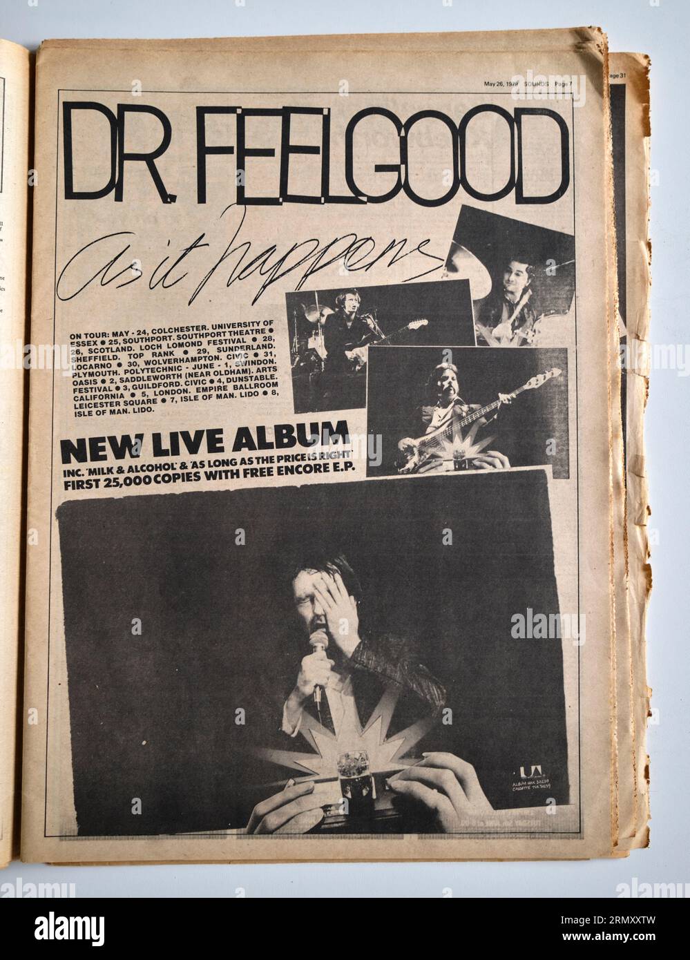 1970s Advert for Dr Feelgood Live album 'AS IT Happens' in Sounds a British Music paper Foto Stock