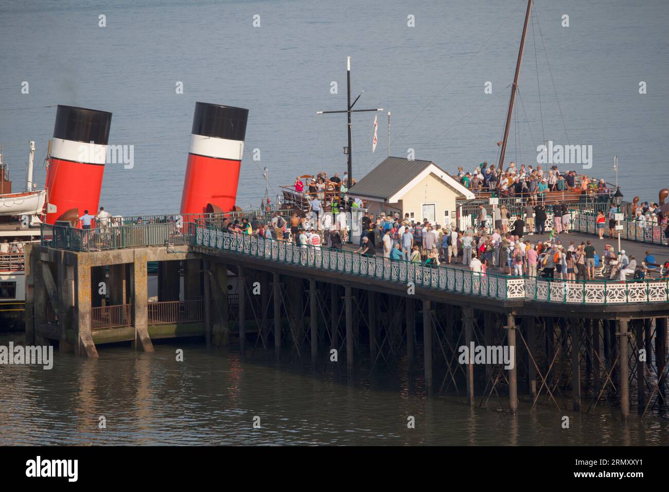 PS Waverley al molo di Penarth, Galles del Sud, Regno Unito Foto Stock