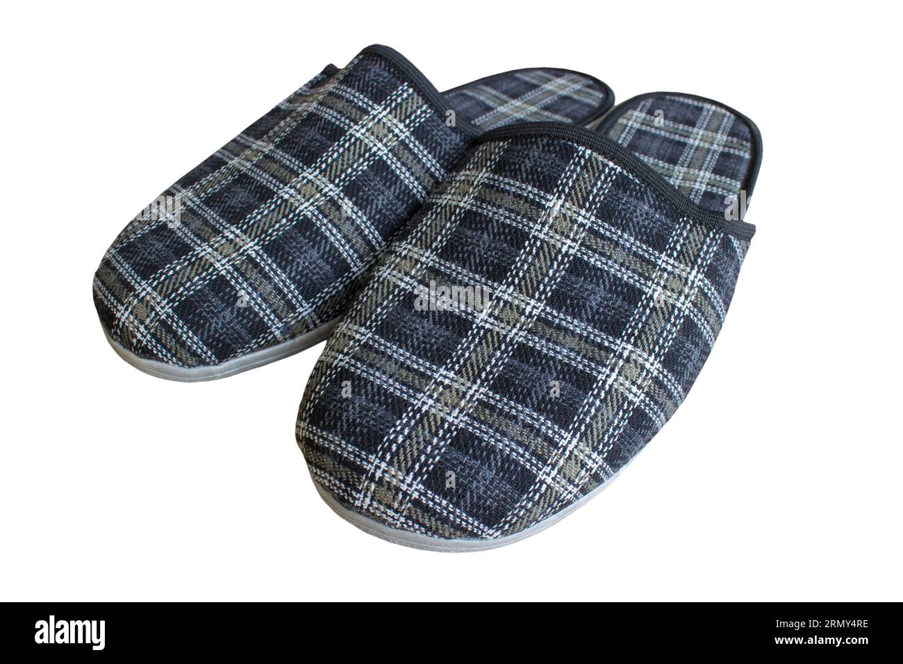 Coppia di casa maschio pantofole isolati su sfondo bianco Foto Stock