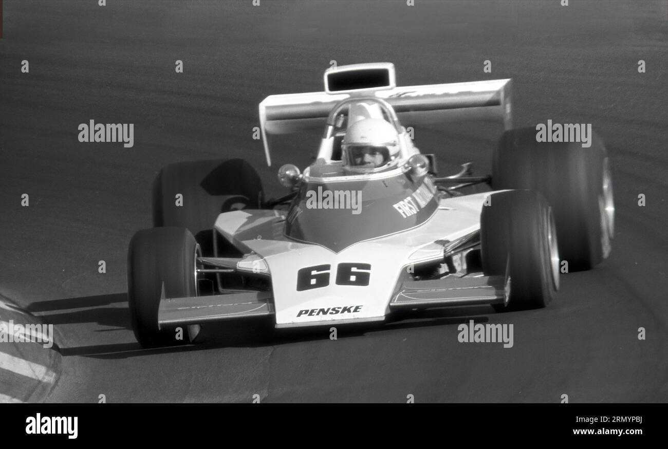 Mark Donohue in una Penske Racing Enterprises Penske PC1 al Gran Premio di Formula 1 Watkins Glen 1974, ha iniziato , finito Foto Stock