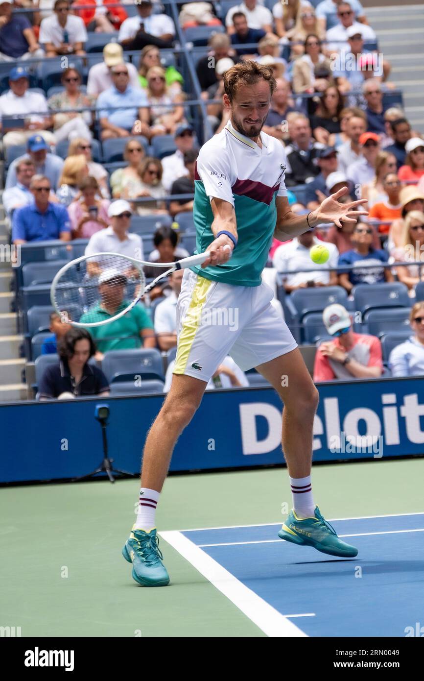 Daniil Medvedev (RUS) partecipa al primo turno di singolare maschile agli US Open Tennis 2023 Foto Stock