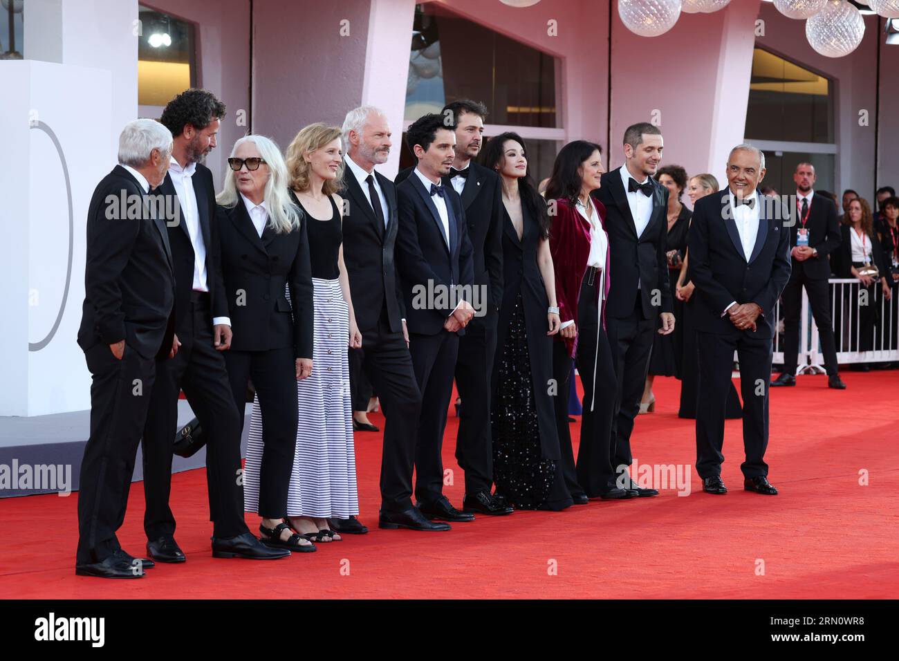 La giuria ufficiale partecipa al Red carpet di apertura alla 80 Mostra Internazionale d'Arte cinematografica di Venezia il 30 agosto 2023 a Venezia. ©foto: Cinzia Camela. Foto Stock