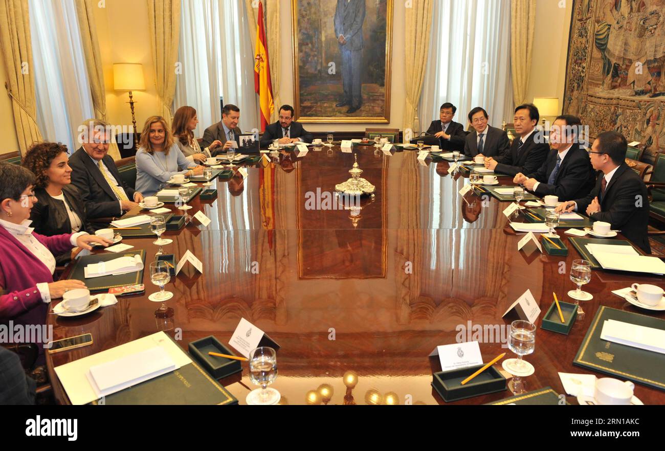 (141212) -- MADRID, Wang Jiarui (2a R), vicepresidente del Comitato nazionale della Conferenza politica consultiva del popolo cinese, incontra il presidente del Parlamento Jesus Posada (3a L), a Madrid, Spagna, 11 dicembre 2014. Wang Jiarui era in visita in Spagna dal 9 all'11 dicembre..) SPAGNA-CINA-WANG JIARUI-VISITA XiexHaining PUBLICATIONxNOTxINxCHN Madrid Wang Jiarui 2° r Vice Presidente del Comitato Nazionale della Conferenza politica consultiva delle celebrità cinesi incontra il Presidente del Parlamento Jesus Posada 3° l a Madrid Spagna DEC 11 2014 Wang Jiarui che visita la Spagna IL DEC 9 11 Spagna C. Foto Stock