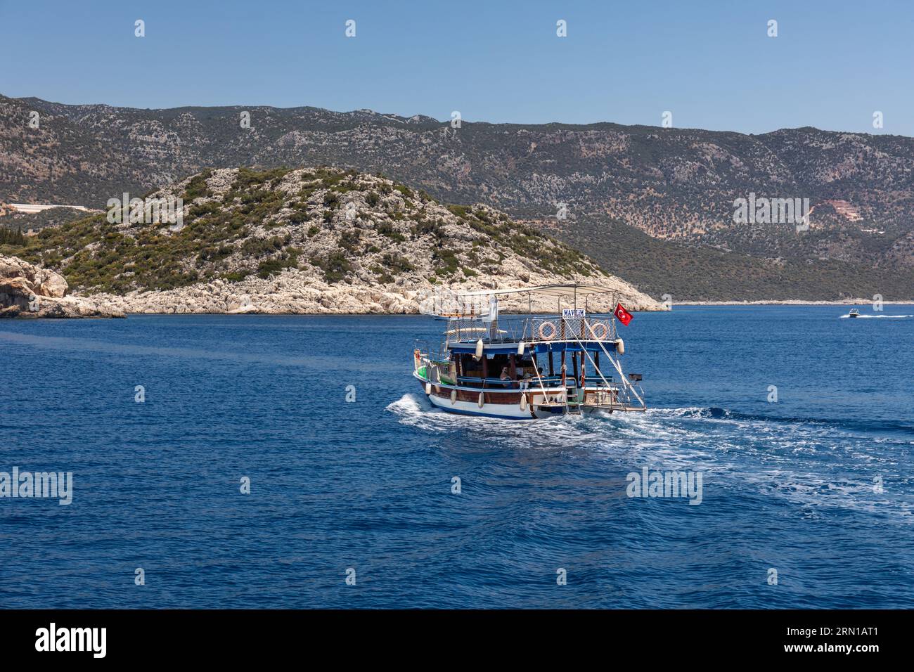 Tour in barca di Kekova nella baia di Kekova, regione di Kekova, Turchia Foto Stock