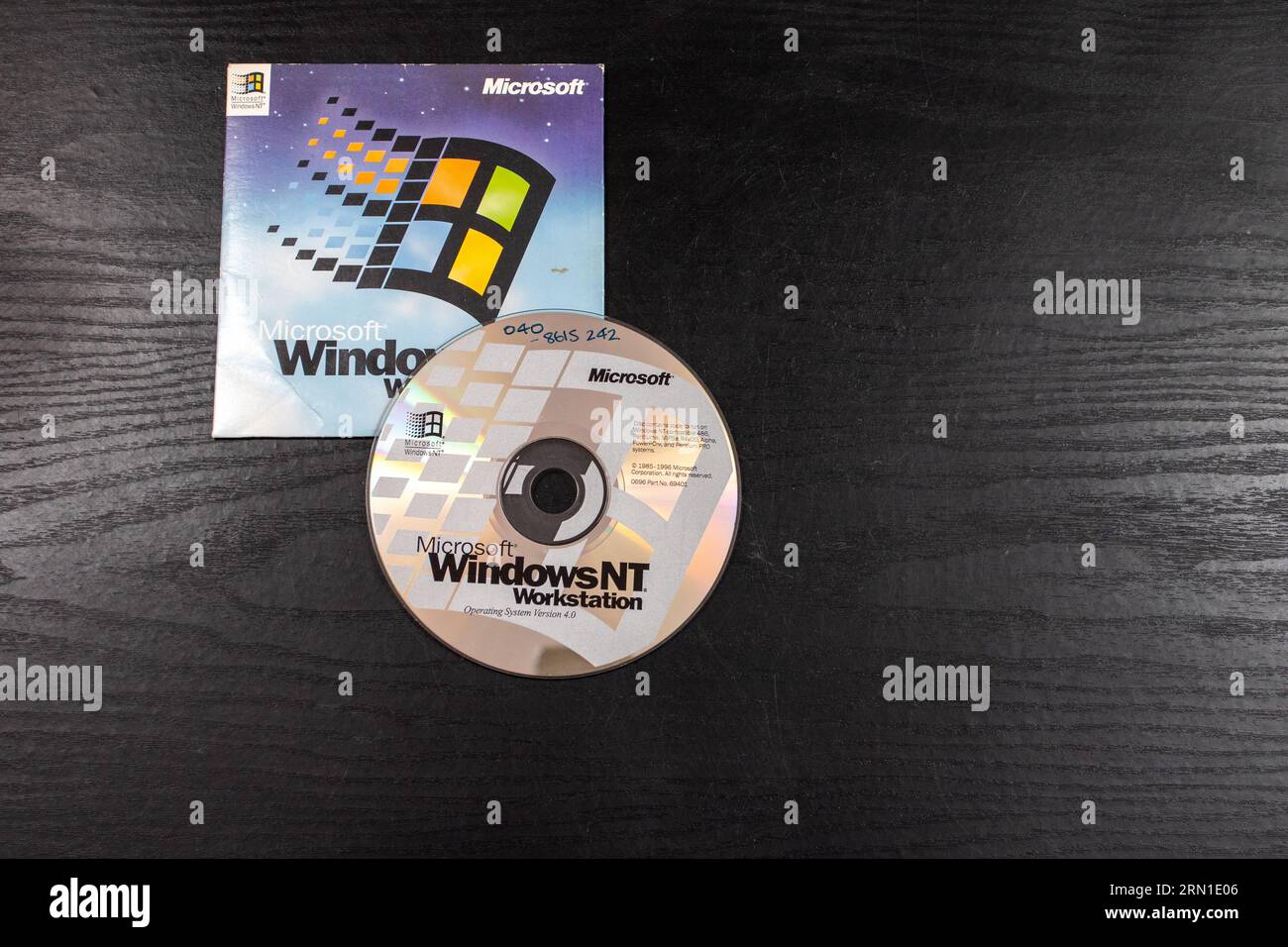 Disco di installazione del software per workstation Microsoft Windows NT v4.0 utilizzato negli anni '1980 e '1990 del secolo scorso. Foto Stock