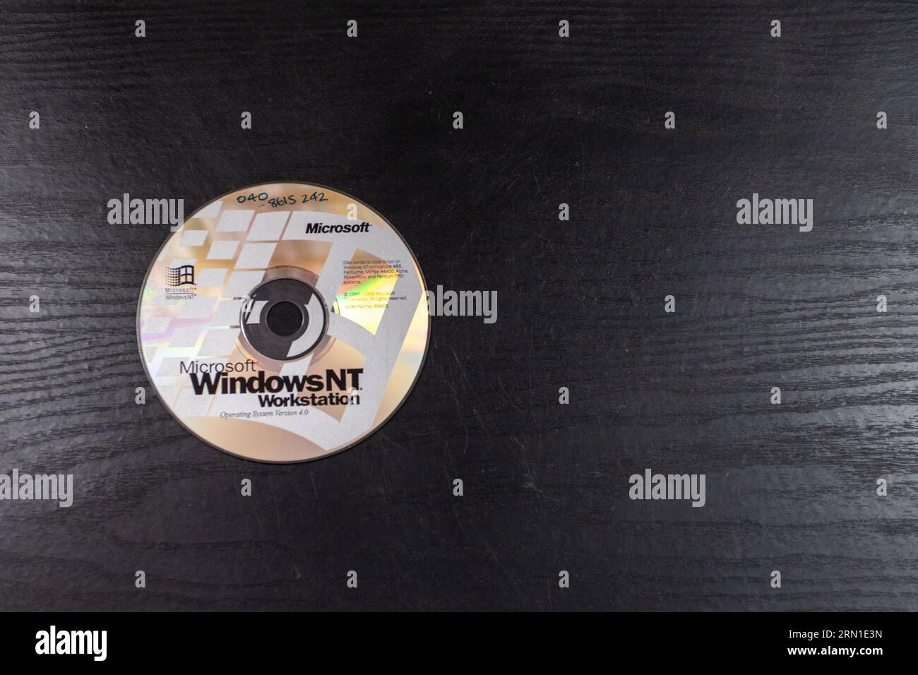 Disco di installazione del software per workstation Microsoft Windows NT v4.0 utilizzato negli anni '1980 e '1990 del secolo scorso. Foto Stock
